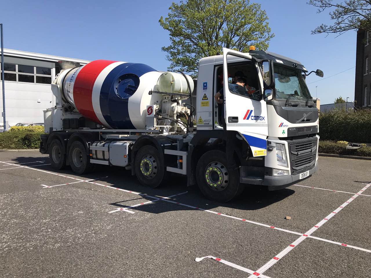 Калибровка системы кругового обзора на автобусе и грузовике